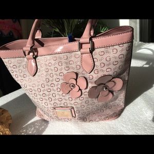 Guess handbag beautiful color light pink